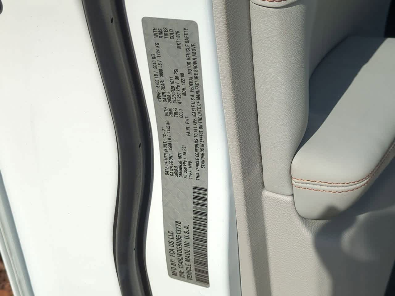 Thumbnail: 2022 Jeep Grand Cherokee L - 38