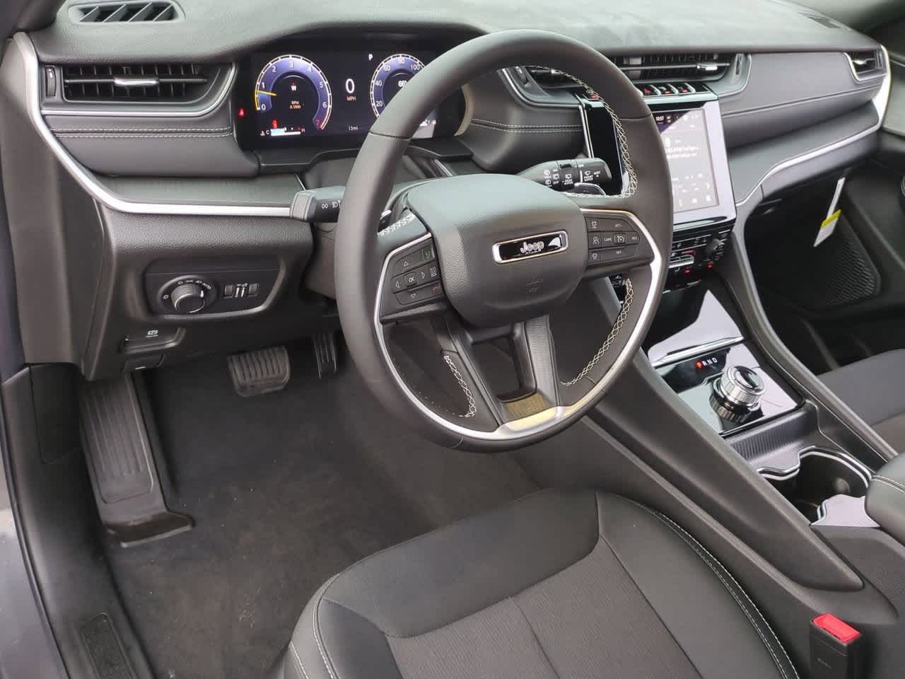 Thumbnail: 2025 Jeep Grand Cherokee - 10