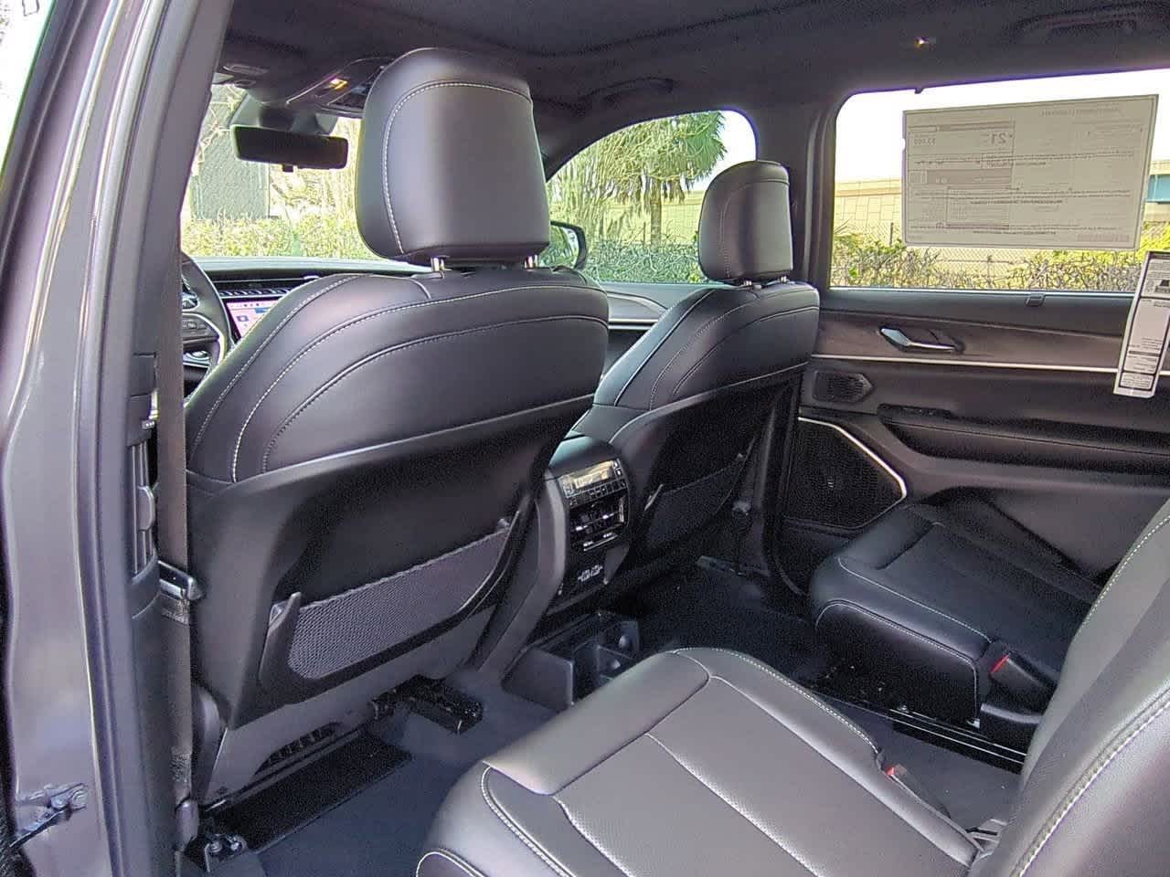 2025 Jeep Grand Cherokee L Limited Edition 19