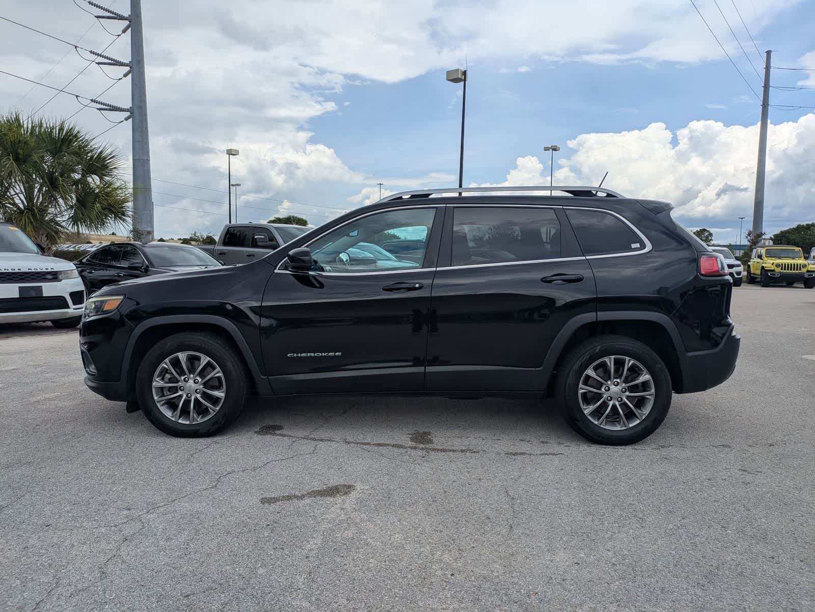 Thumbnail: 2021 Jeep Cherokee - 8
