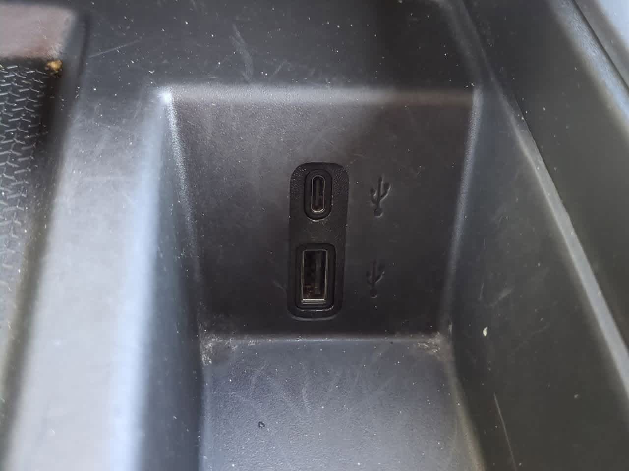 Thumbnail: 2025 GMC Acadia - 32