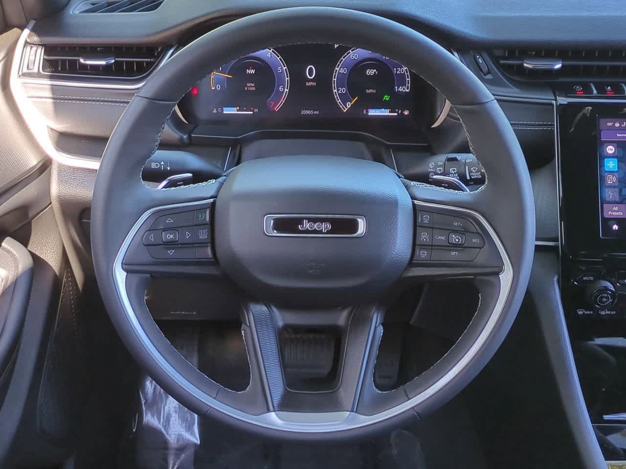 Thumbnail: 2024 Jeep Grand Cherokee - 24