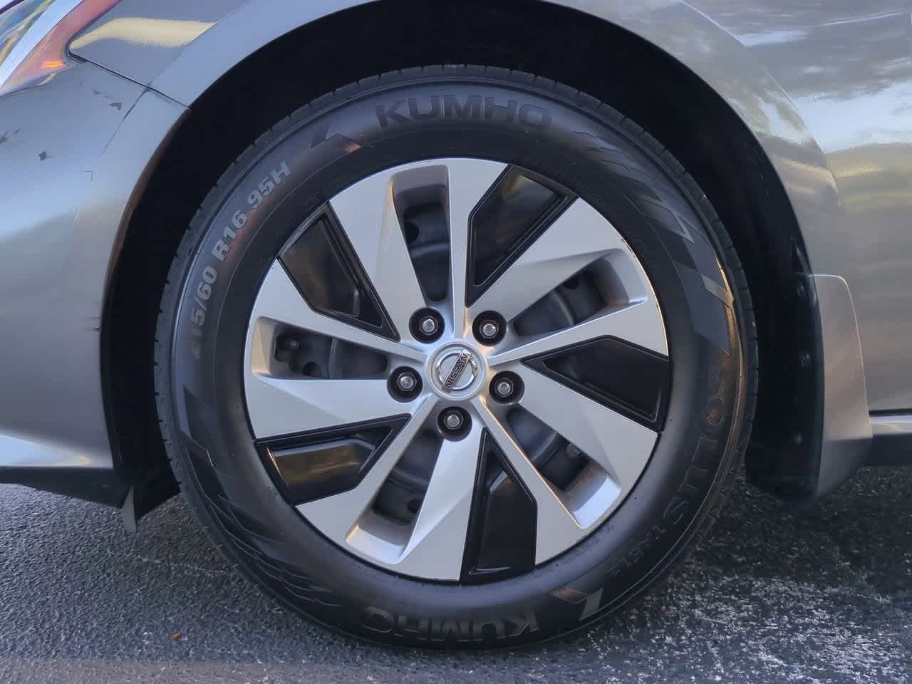 Thumbnail: 2019 Nissan Altima - 14