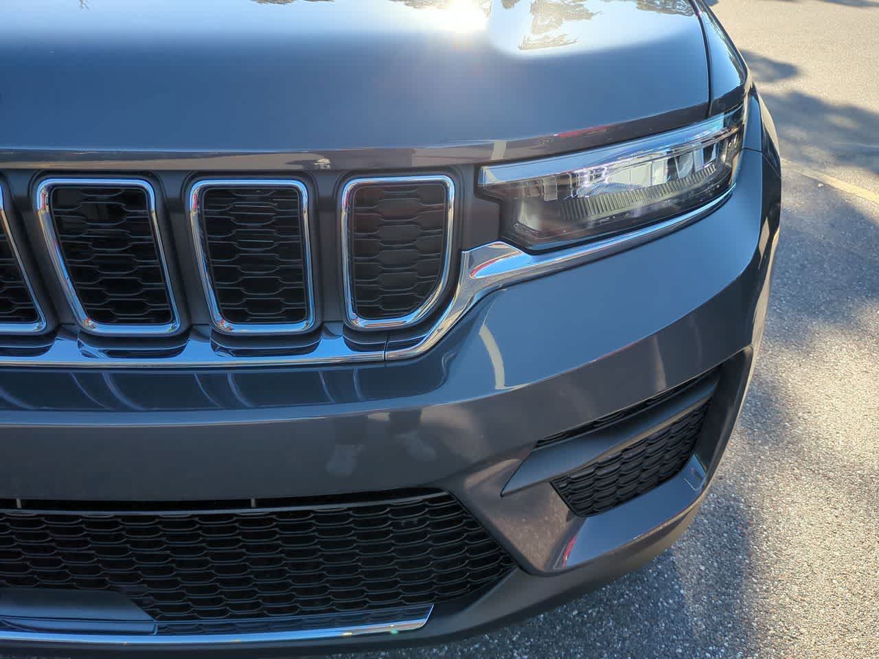 Thumbnail: 2025 Jeep Grand Cherokee - 11