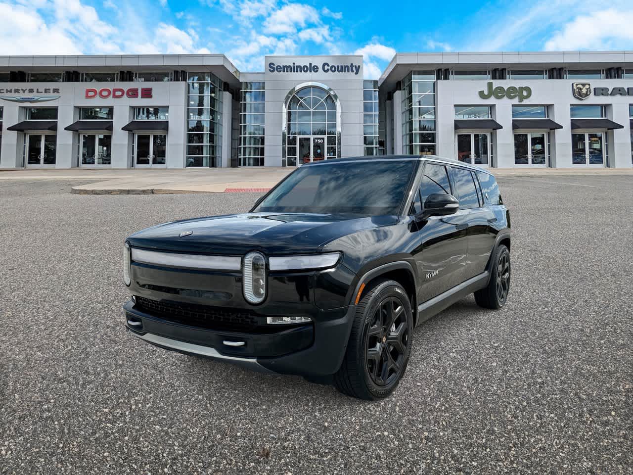 2024 Rivian R1S Adventure