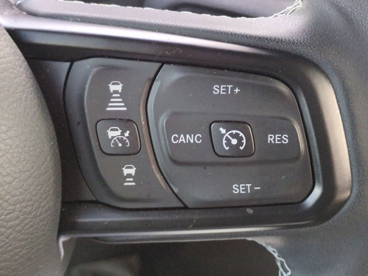 Thumbnail: 2025 Jeep Wrangler - 25