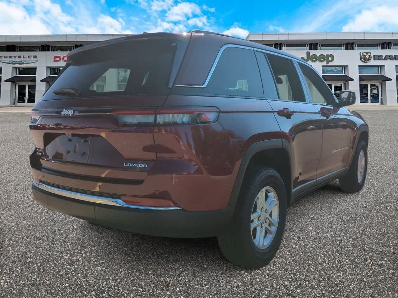 Thumbnail: 2025 Jeep Grand Cherokee - 8