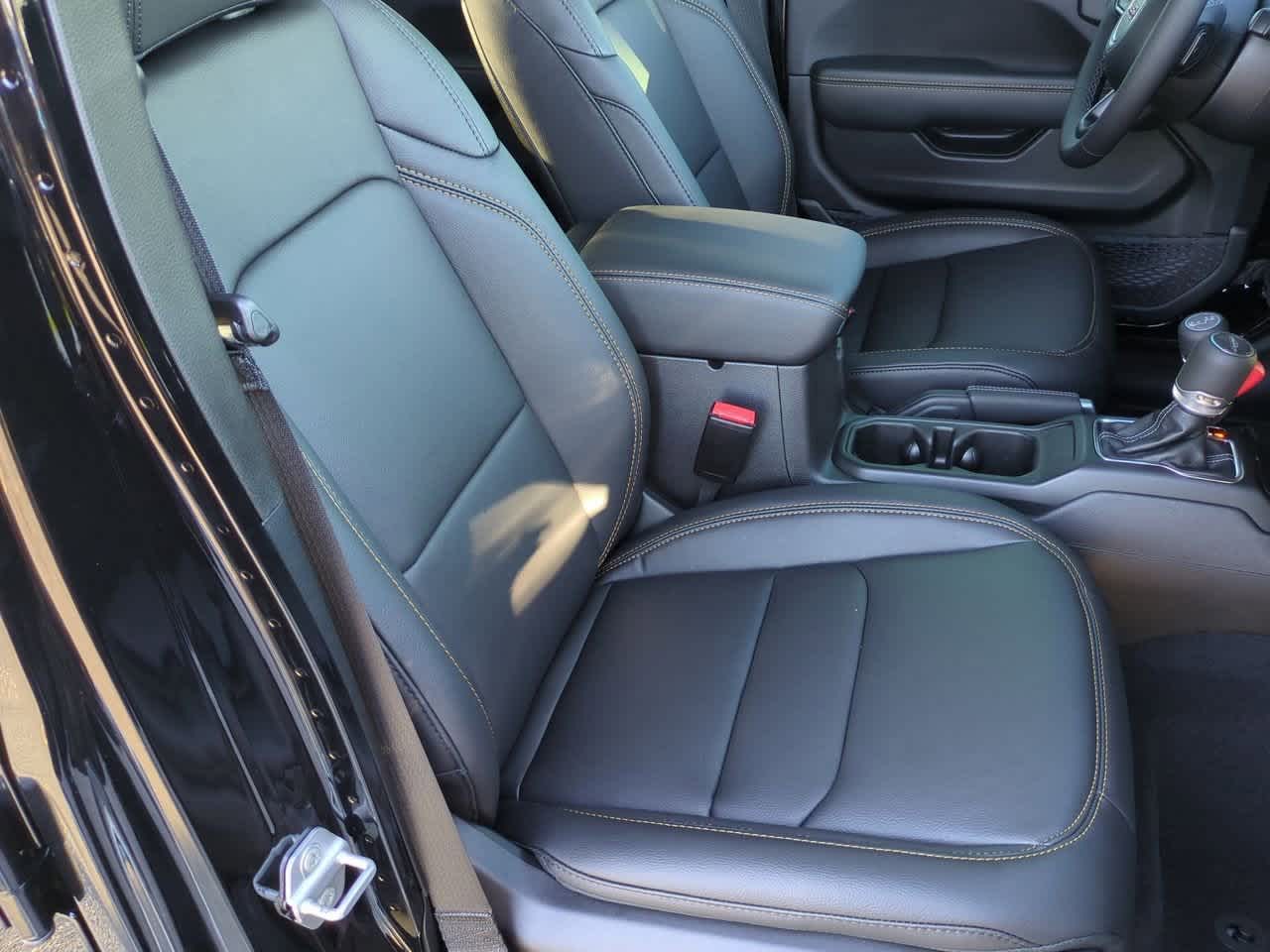 Thumbnail: 2025 Jeep Gladiator - 22