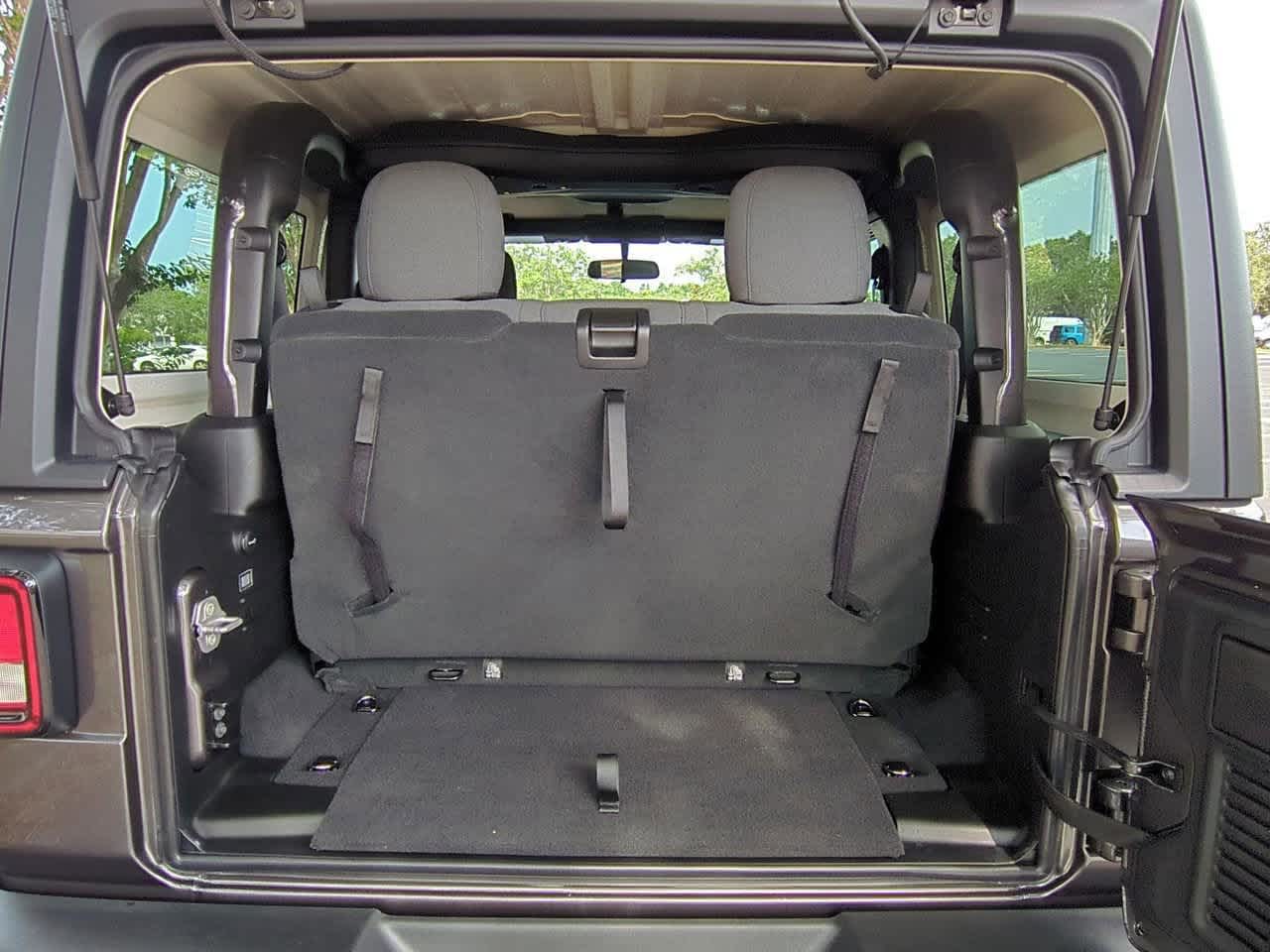 Thumbnail: 2025 Jeep Wrangler - 31