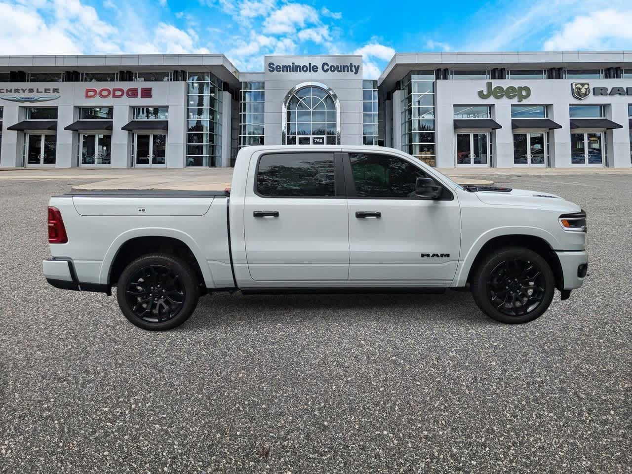Thumbnail: 2025 RAM 1500 - 9