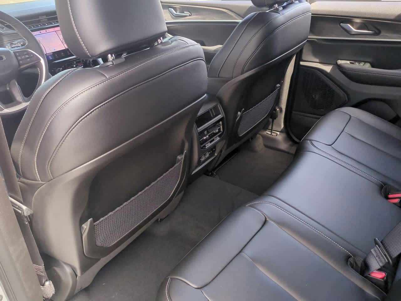 Thumbnail: 2025 Jeep Grand Cherokee - 19