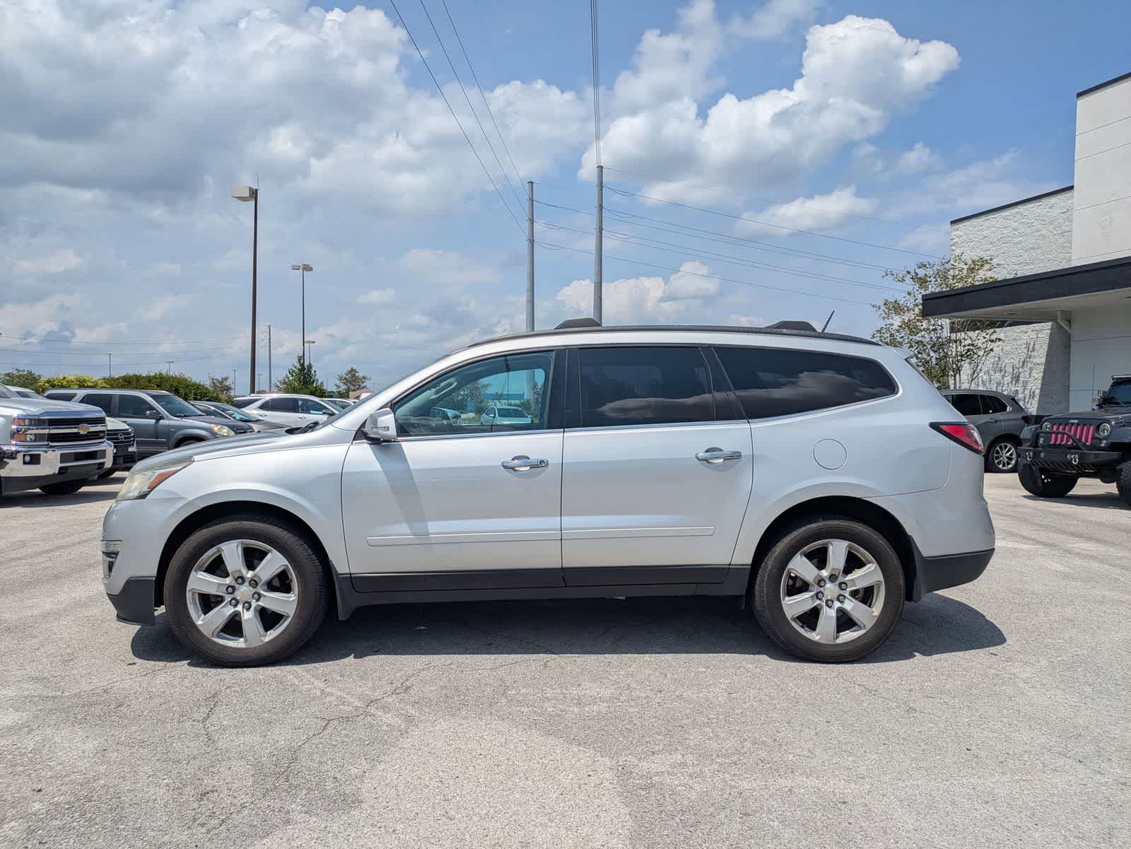 Thumbnail: 2017 Chevrolet Traverse - 7