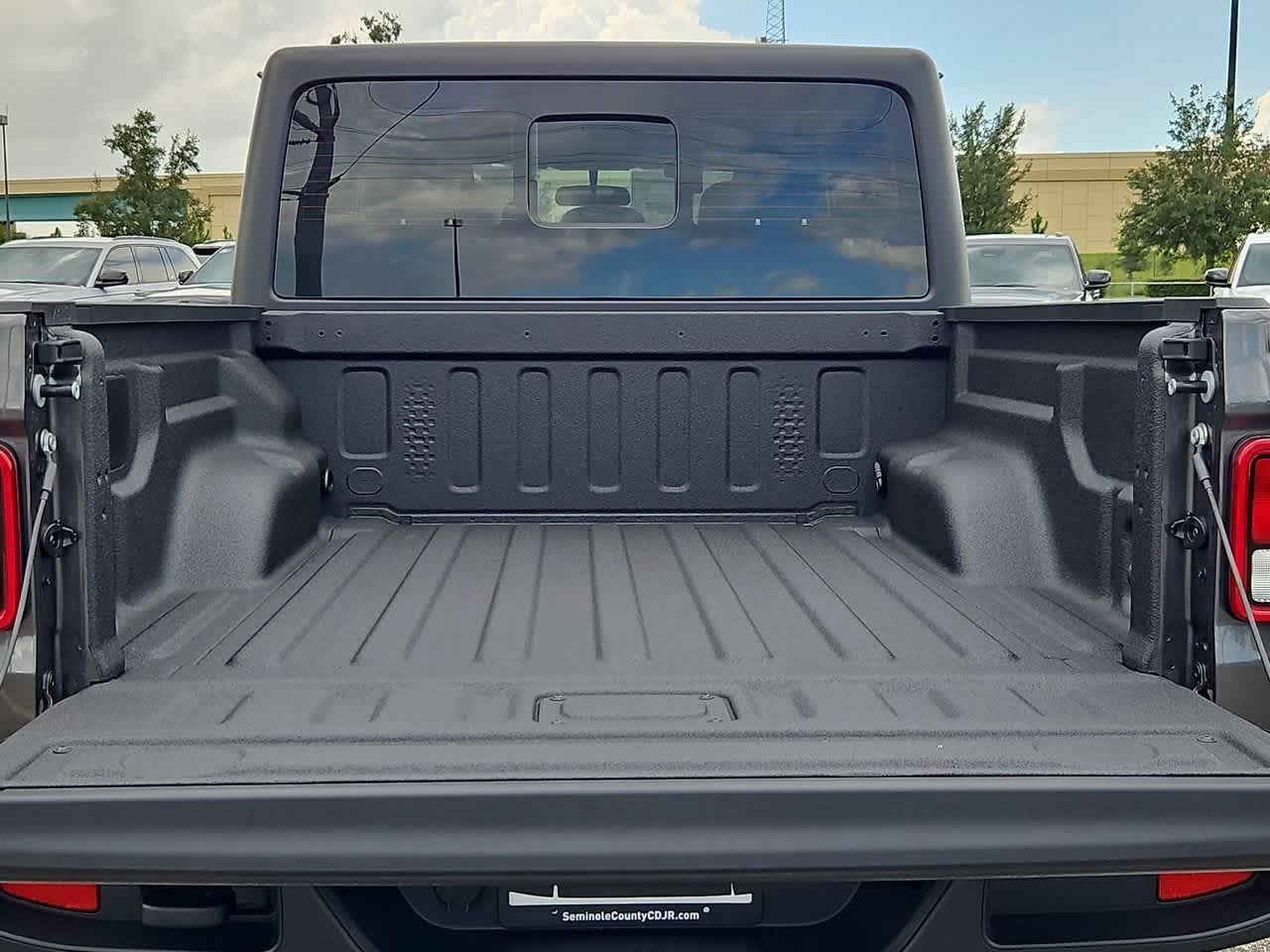 Thumbnail: 2025 Jeep Gladiator - 34