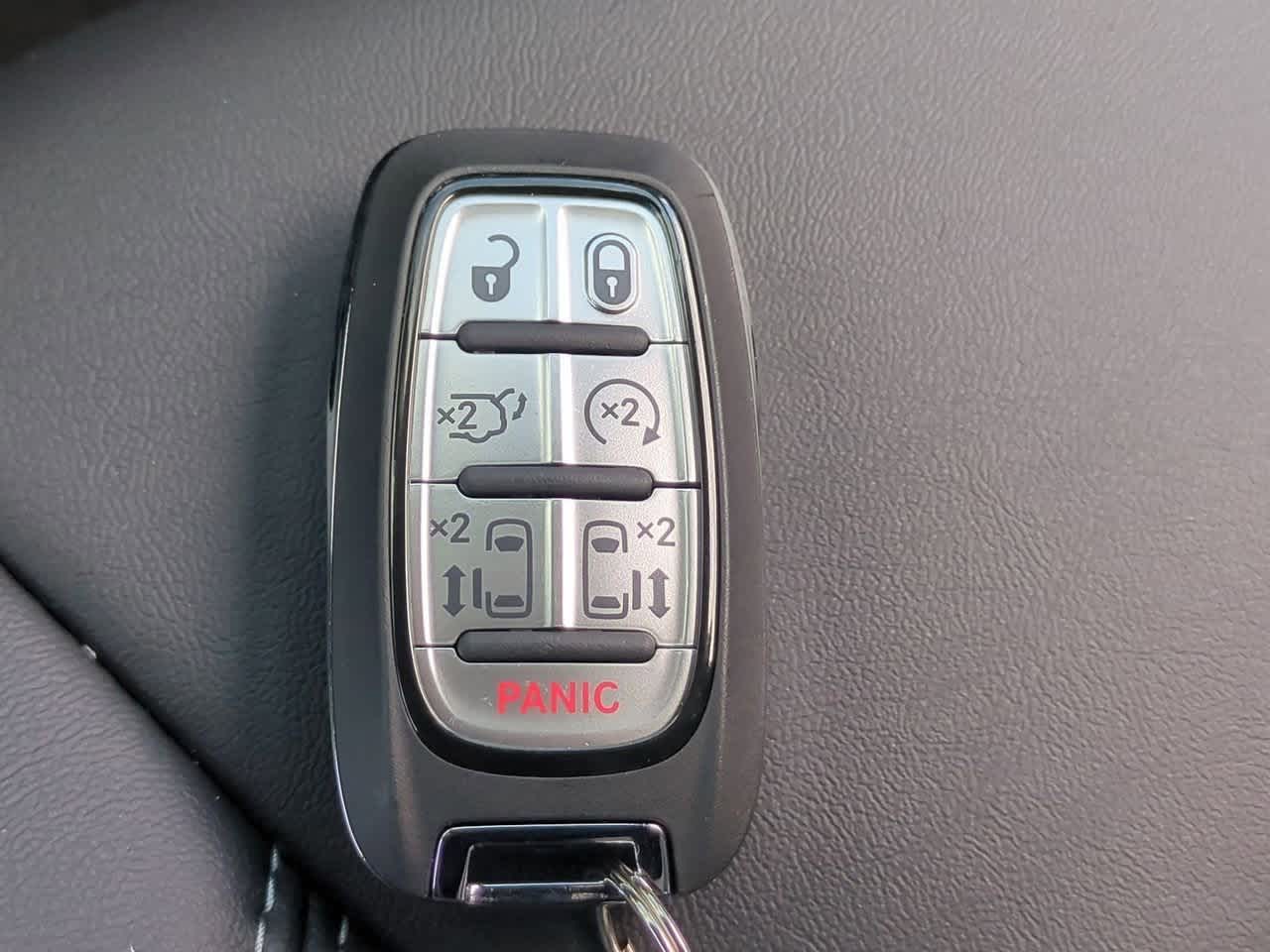 Thumbnail: 2026 Chrysler Voyager - 34