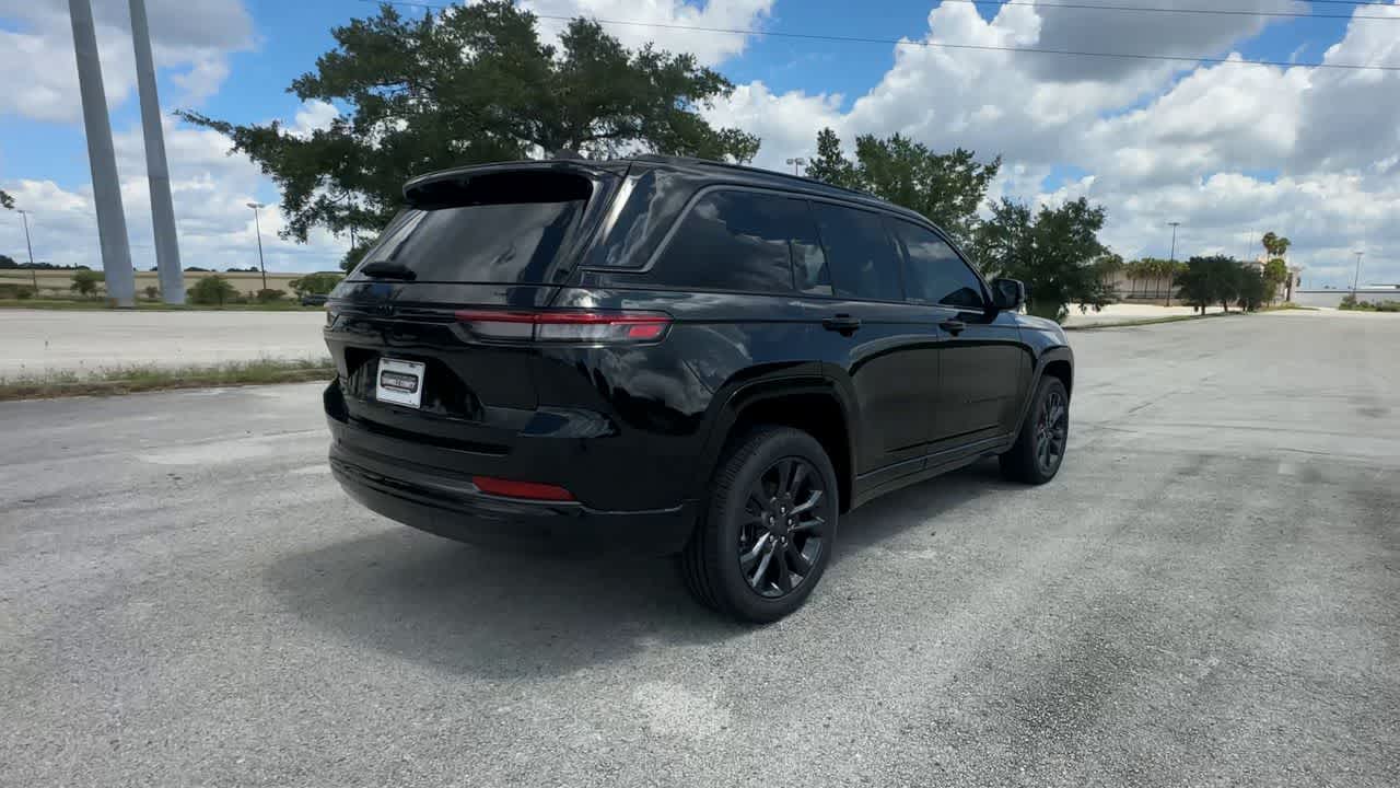 Thumbnail: 2026 Jeep Grand Cherokee - 8