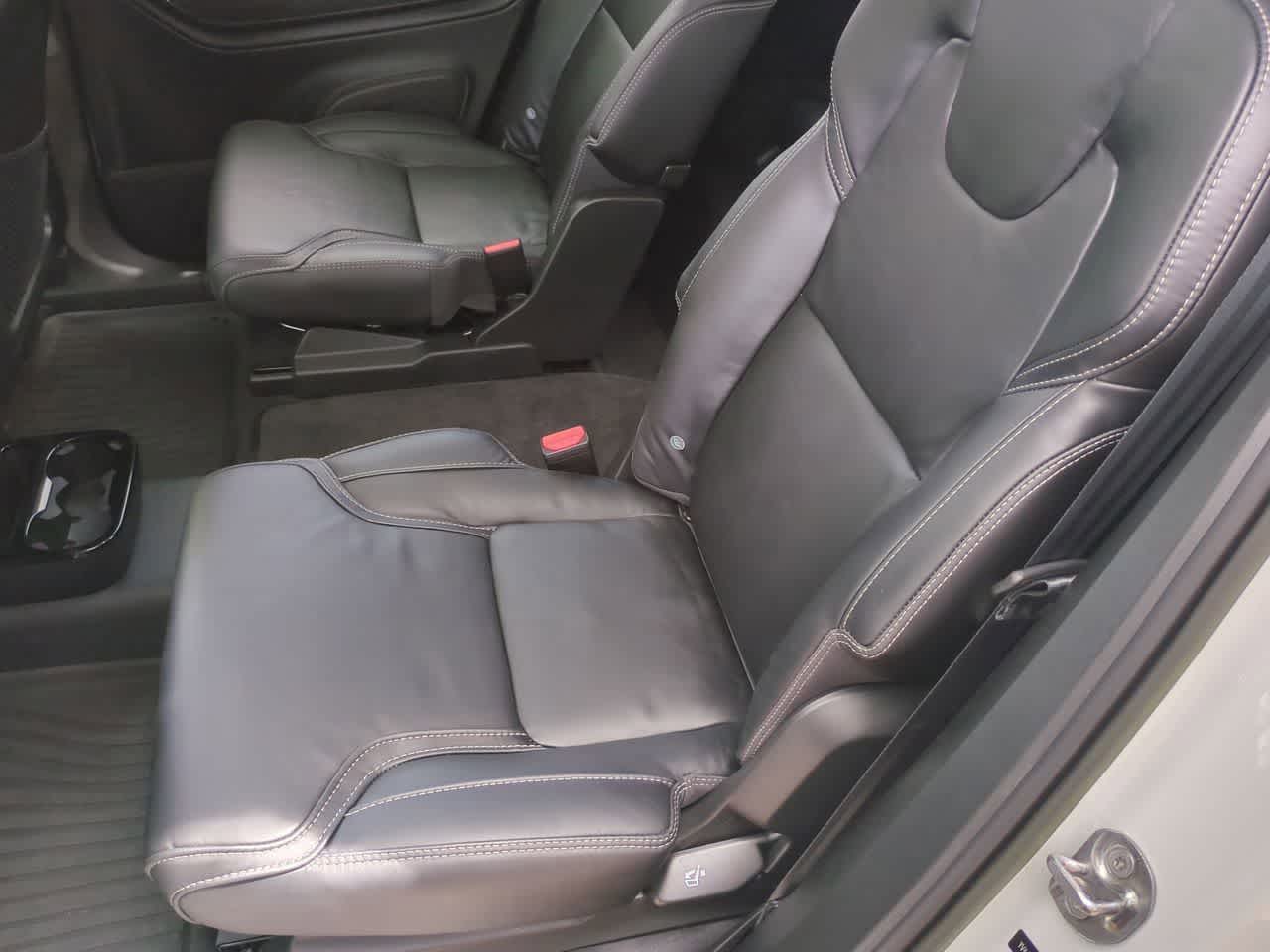 Thumbnail: 2022 Volvo XC90 - 21