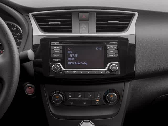Thumbnail: 2017 Nissan Sentra - 10