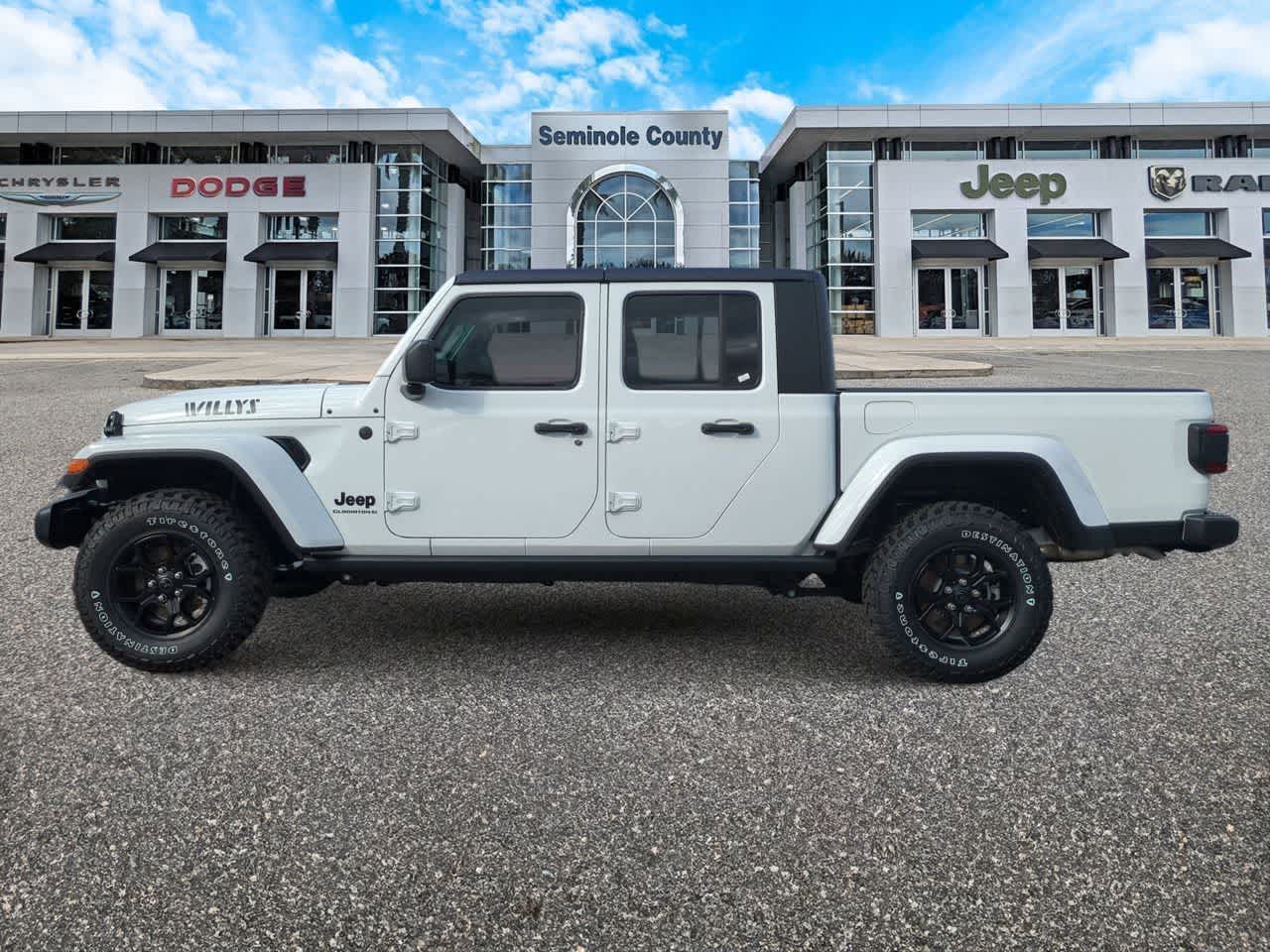 Thumbnail: 2026 Jeep Gladiator - 5