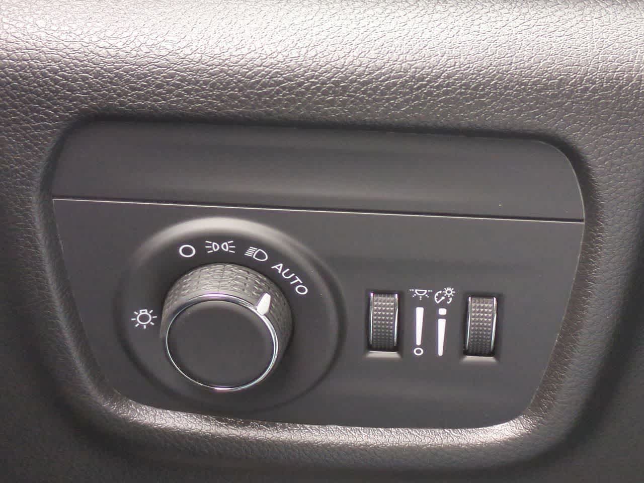 Thumbnail: 2025 Jeep Grand Cherokee - 18