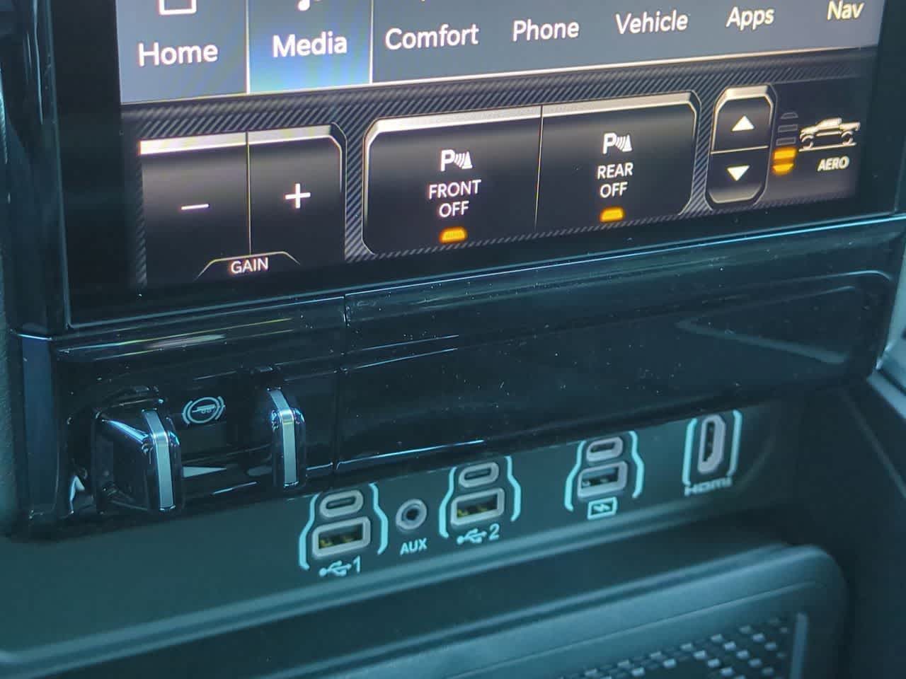 Thumbnail: 2026 RAM 1500 - 17