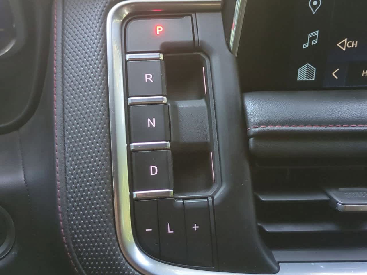 Thumbnail: 2022 Chevrolet Tahoe - 33