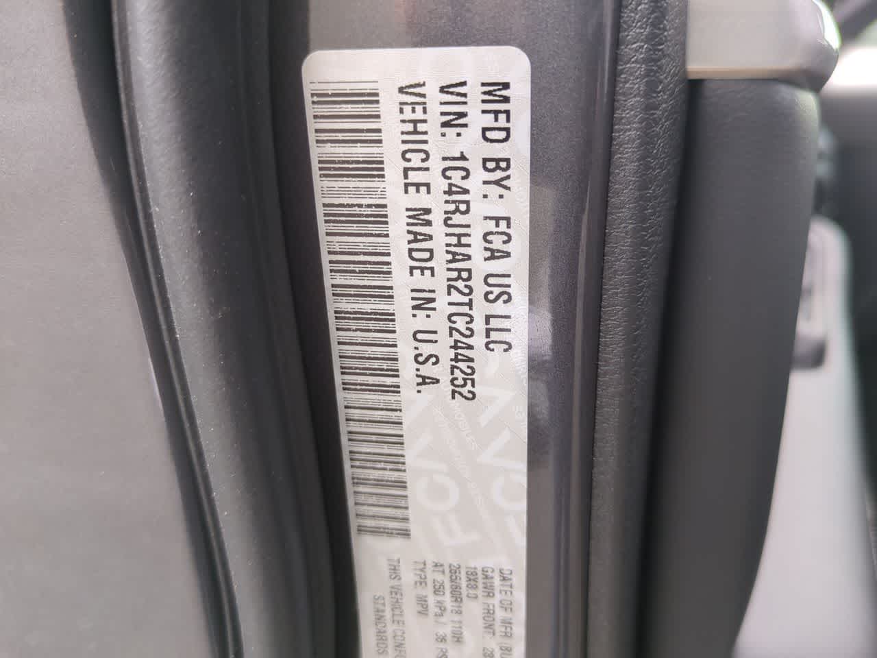 Thumbnail: 2026 Jeep Grand Cherokee - 38
