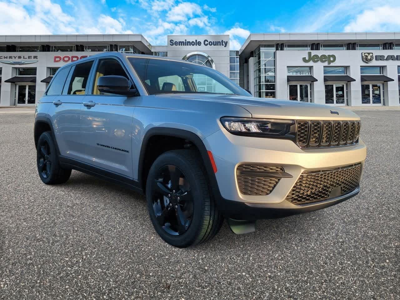 Thumbnail: 2025 Jeep Grand Cherokee - 2