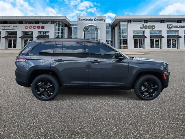 Thumbnail: 2025 Jeep Grand Cherokee - 9
