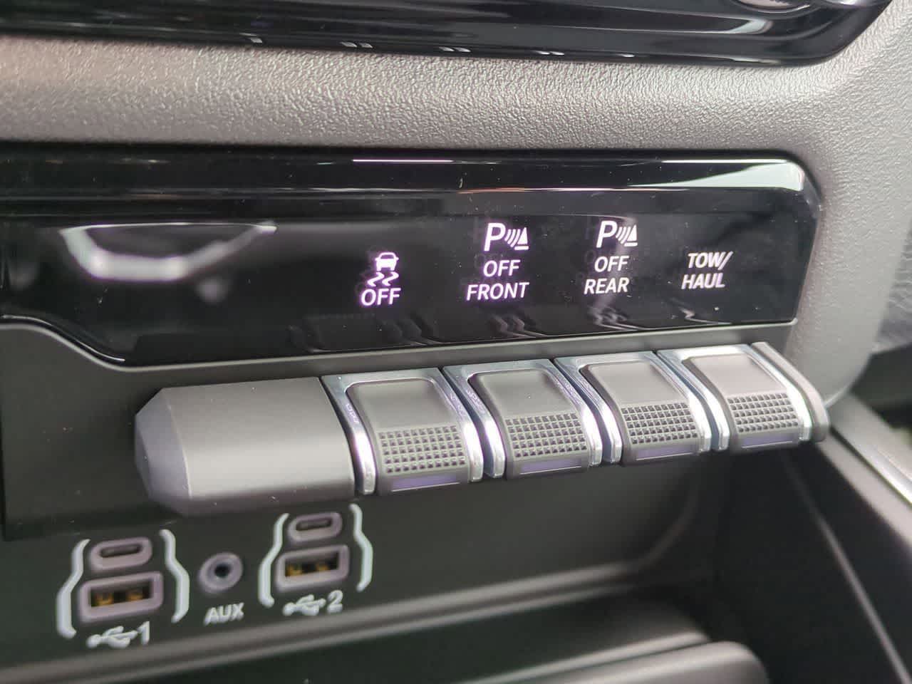 Thumbnail: 2026 RAM 1500 - 17