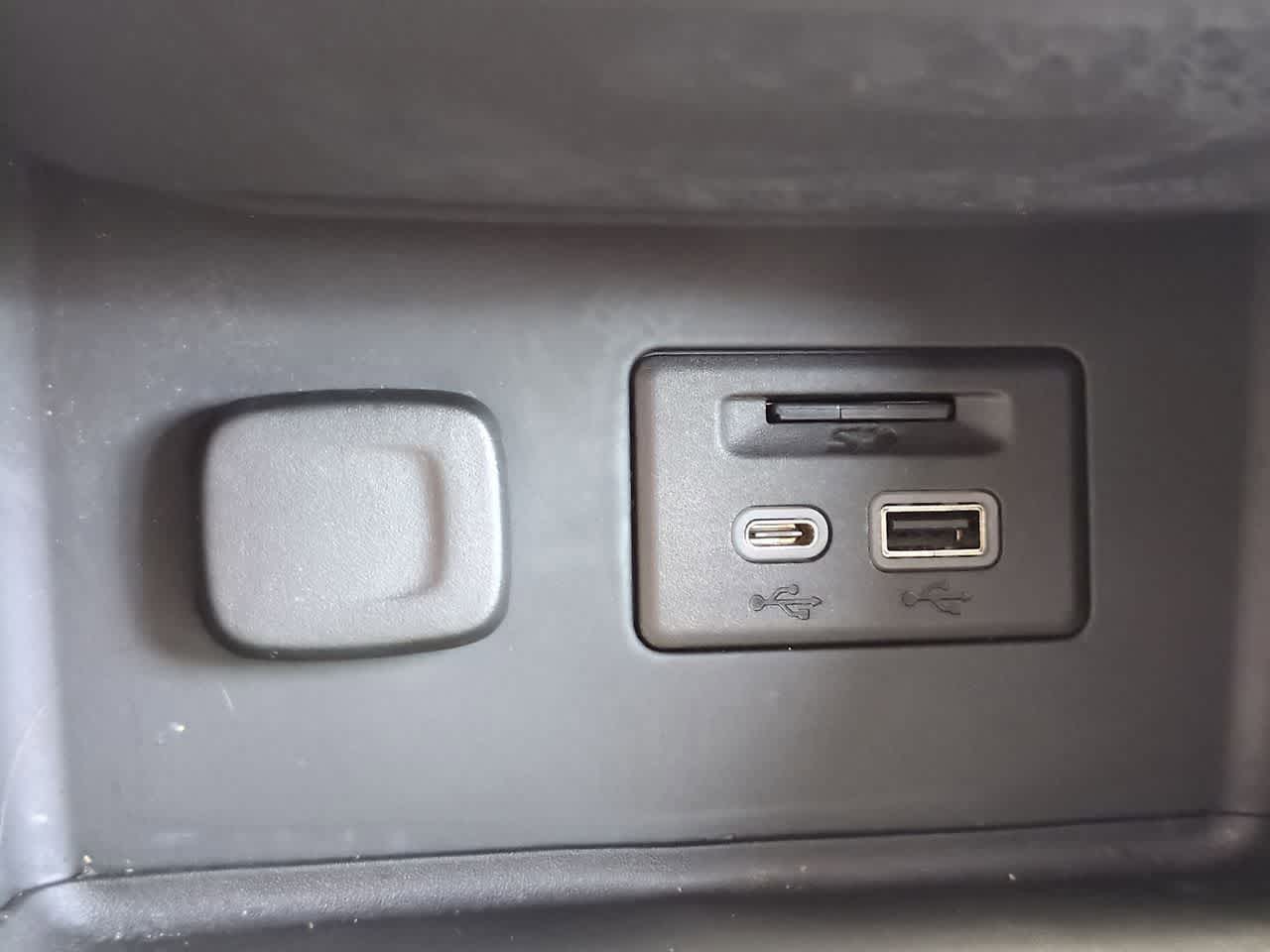 Thumbnail: 2022 GMC Acadia - 33