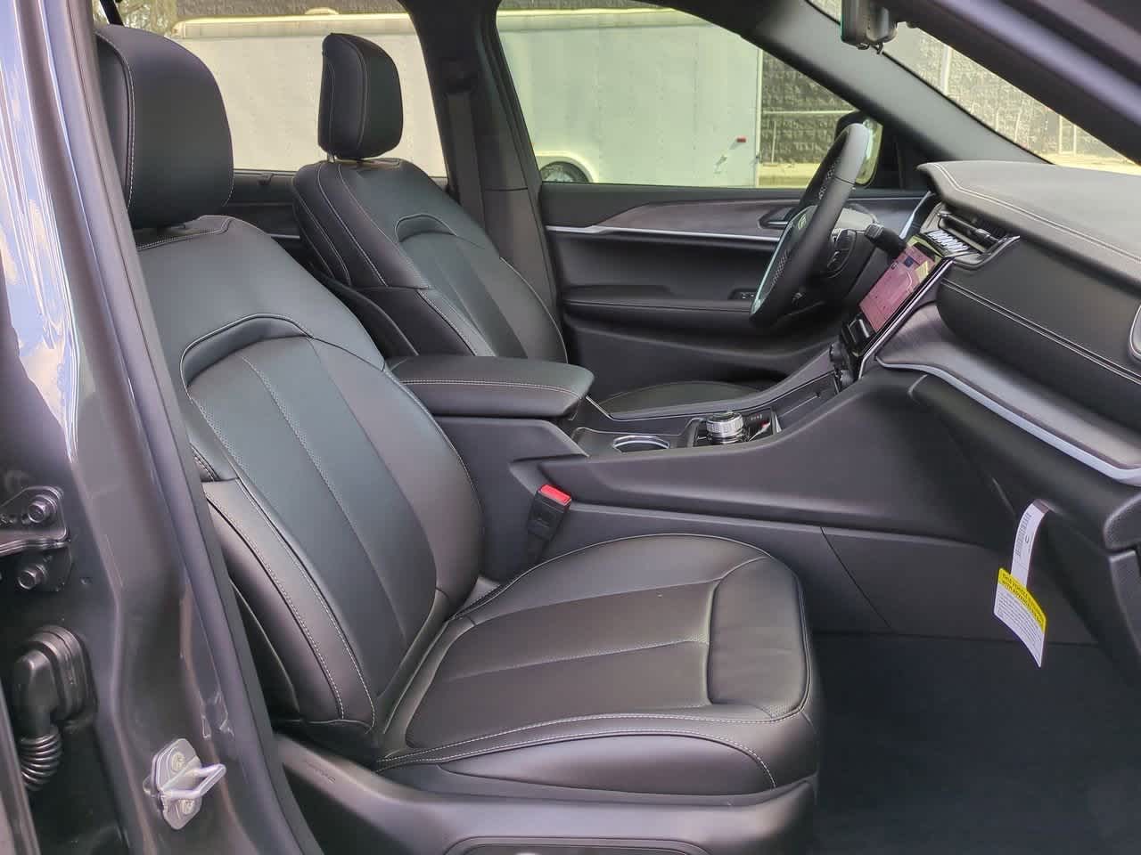 2025 Jeep Grand Cherokee L Limited Edition 24