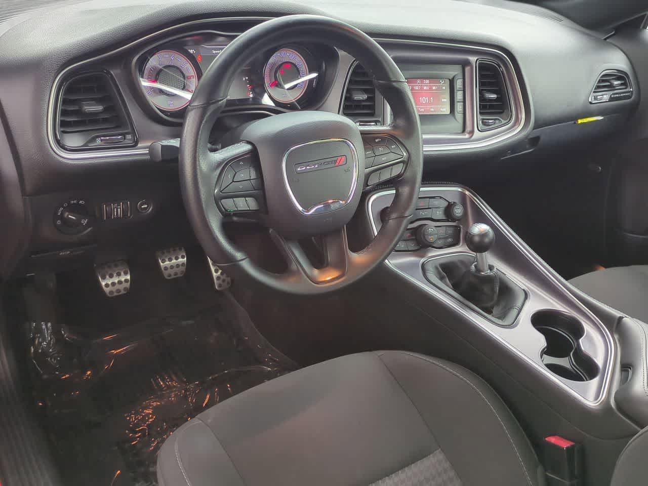 Thumbnail: 2017 Dodge Challenger - 10