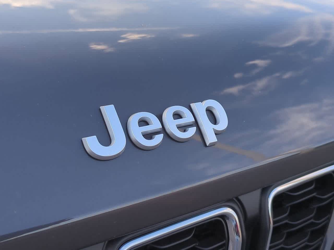 Thumbnail: 2025 Jeep Grand Cherokee - 12