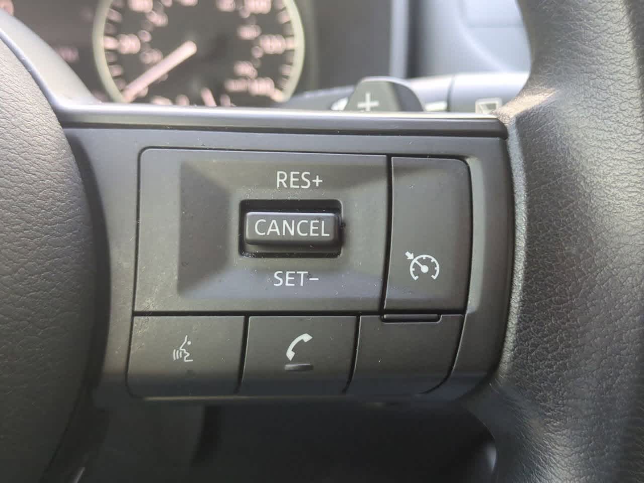 Thumbnail: 2023 Nissan Rogue - 25