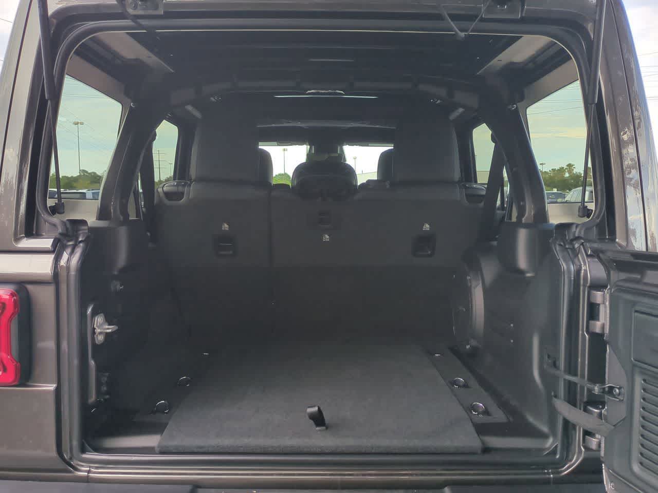 Thumbnail: 2026 Jeep Wrangler - 35