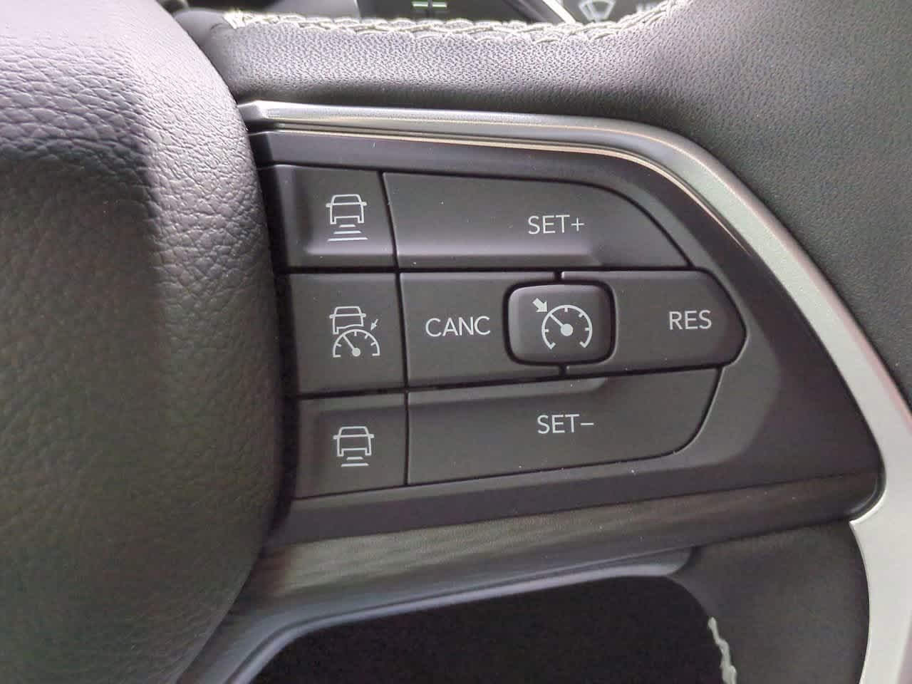 Thumbnail: 2025 Jeep Grand Cherokee - 26