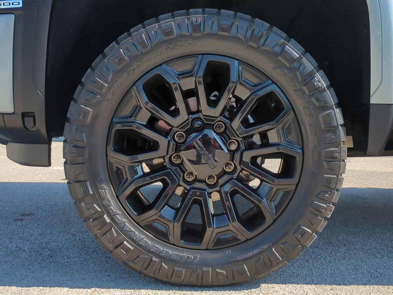 Thumbnail: 2025 GMC Sierra 2500 - 14