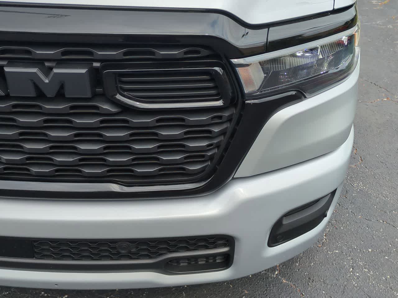 Thumbnail: 2026 RAM 1500 - 11