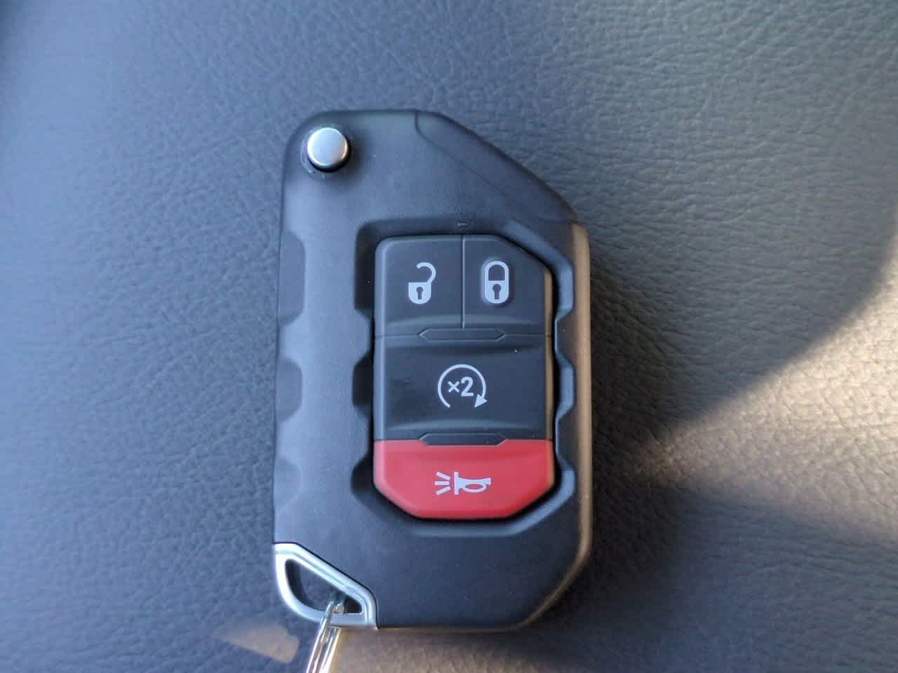 Thumbnail: 2025 Jeep Gladiator - 36