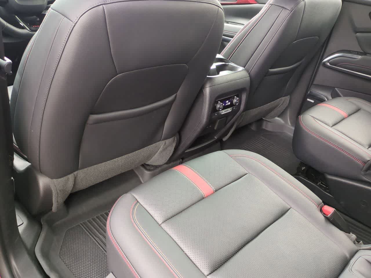 Thumbnail: 2024 Chevrolet Traverse - 18