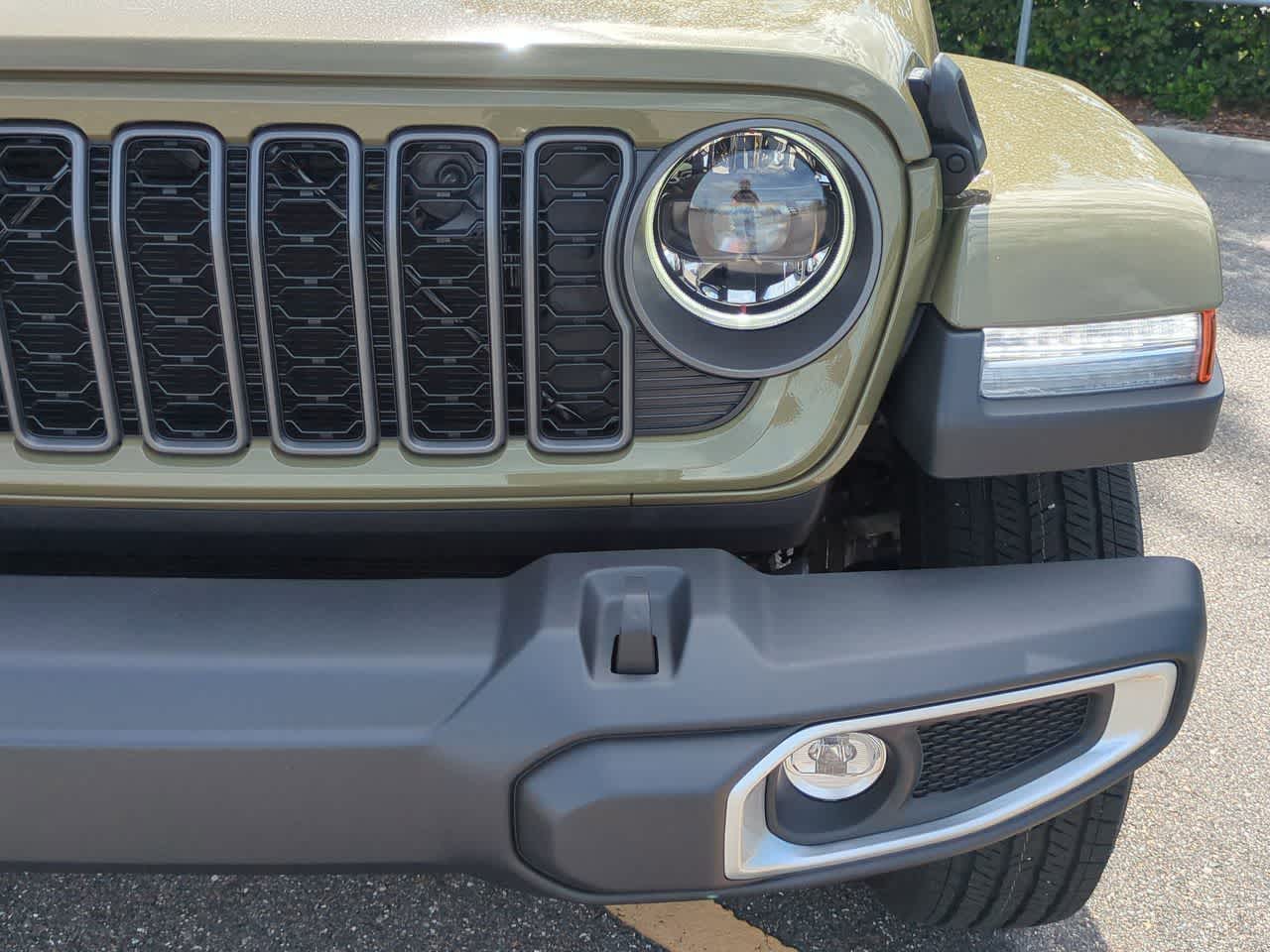Thumbnail: 2026 Jeep Gladiator - 11