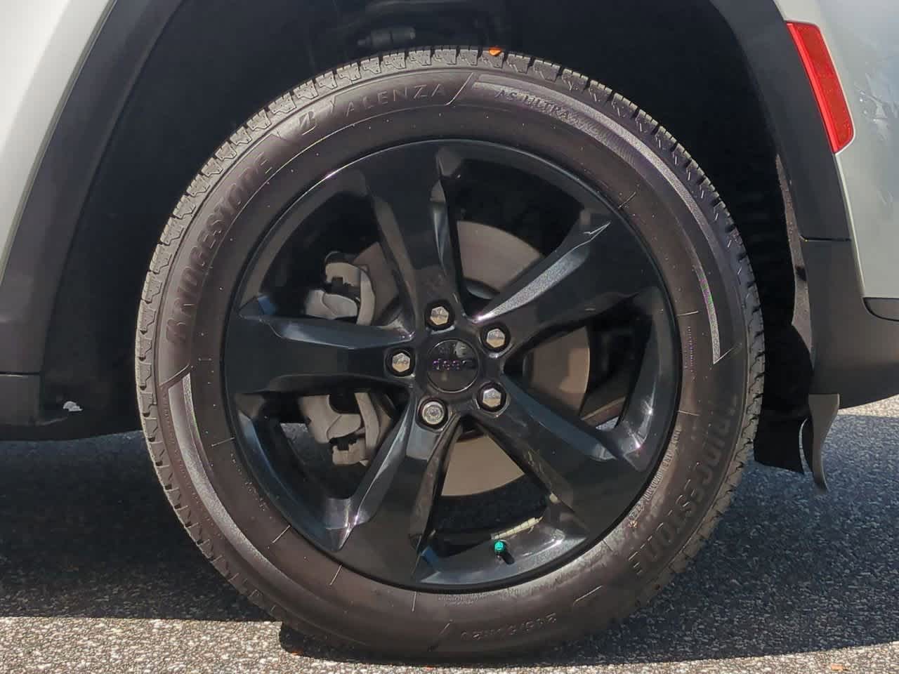 Thumbnail: 2023 Jeep Grand Cherokee L - 14