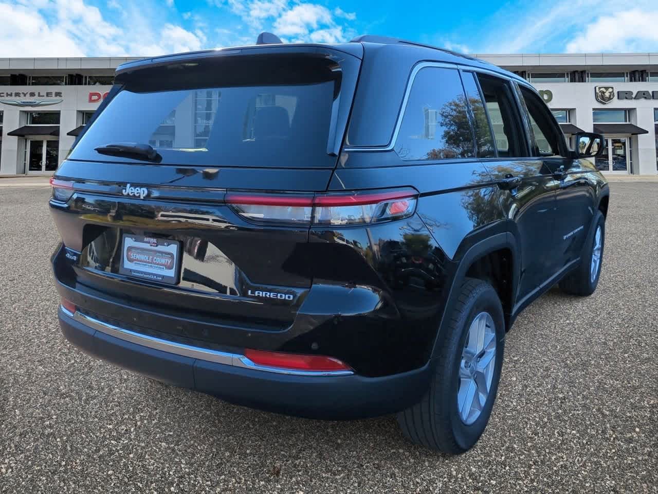 Thumbnail: 2025 Jeep Grand Cherokee - 8