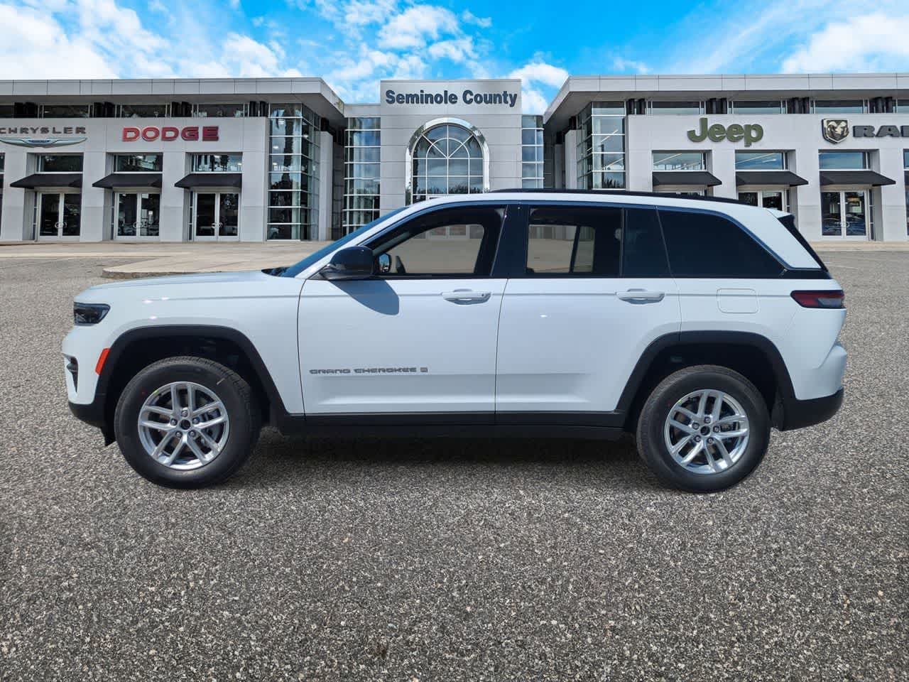 Thumbnail: 2026 Jeep Grand Cherokee - 5