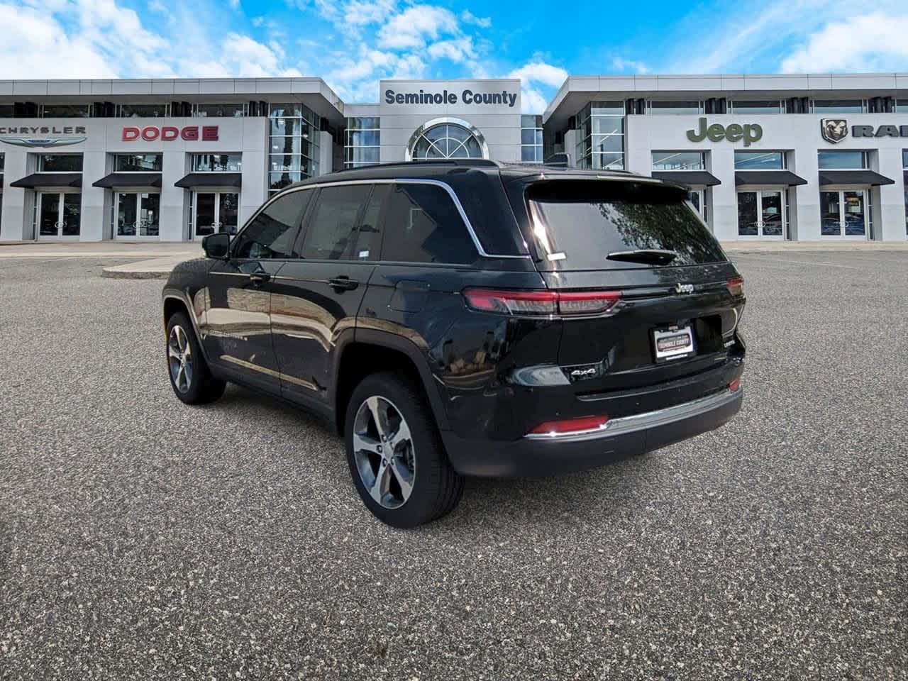 Thumbnail: 2025 Jeep Grand Cherokee - 6
