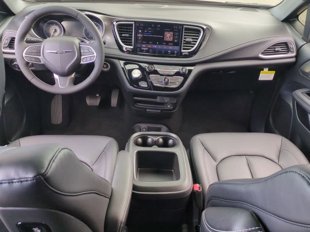 Thumbnail: 2026 Chrysler Pacifica - 16