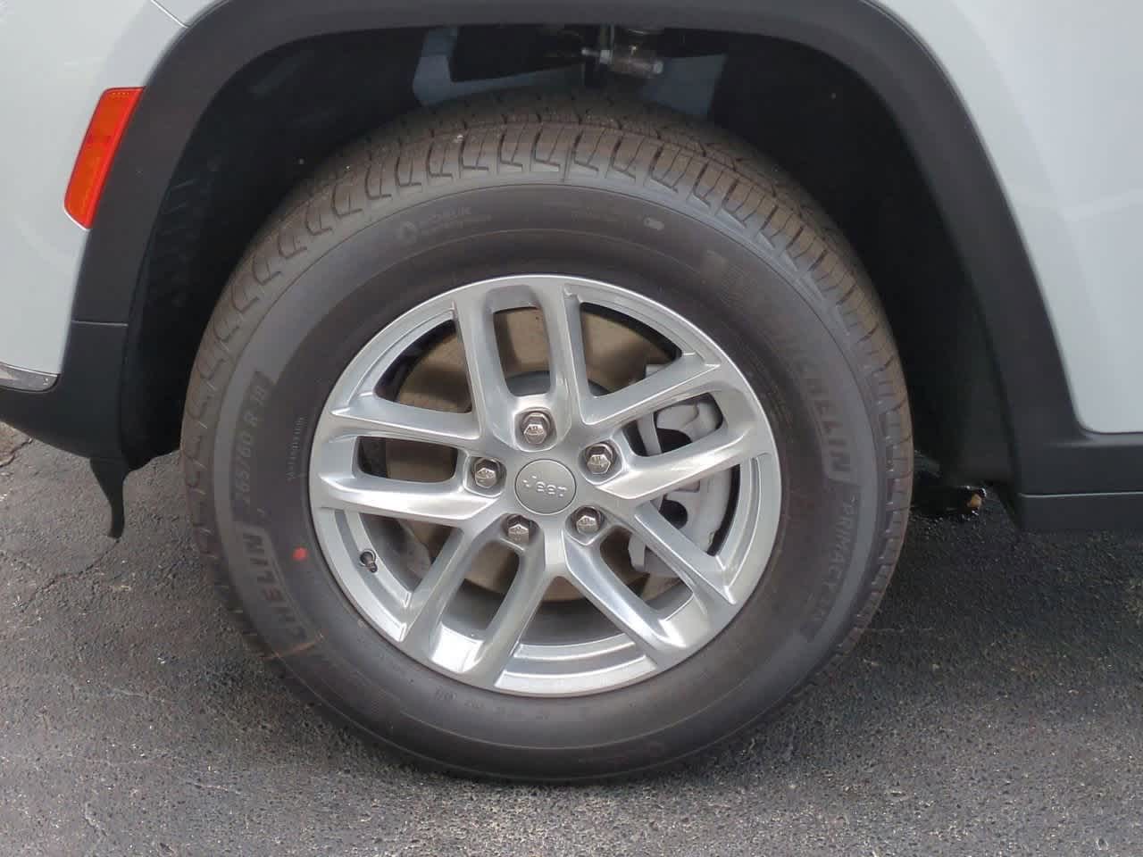 Thumbnail: 2025 Jeep Grand Cherokee L - 14