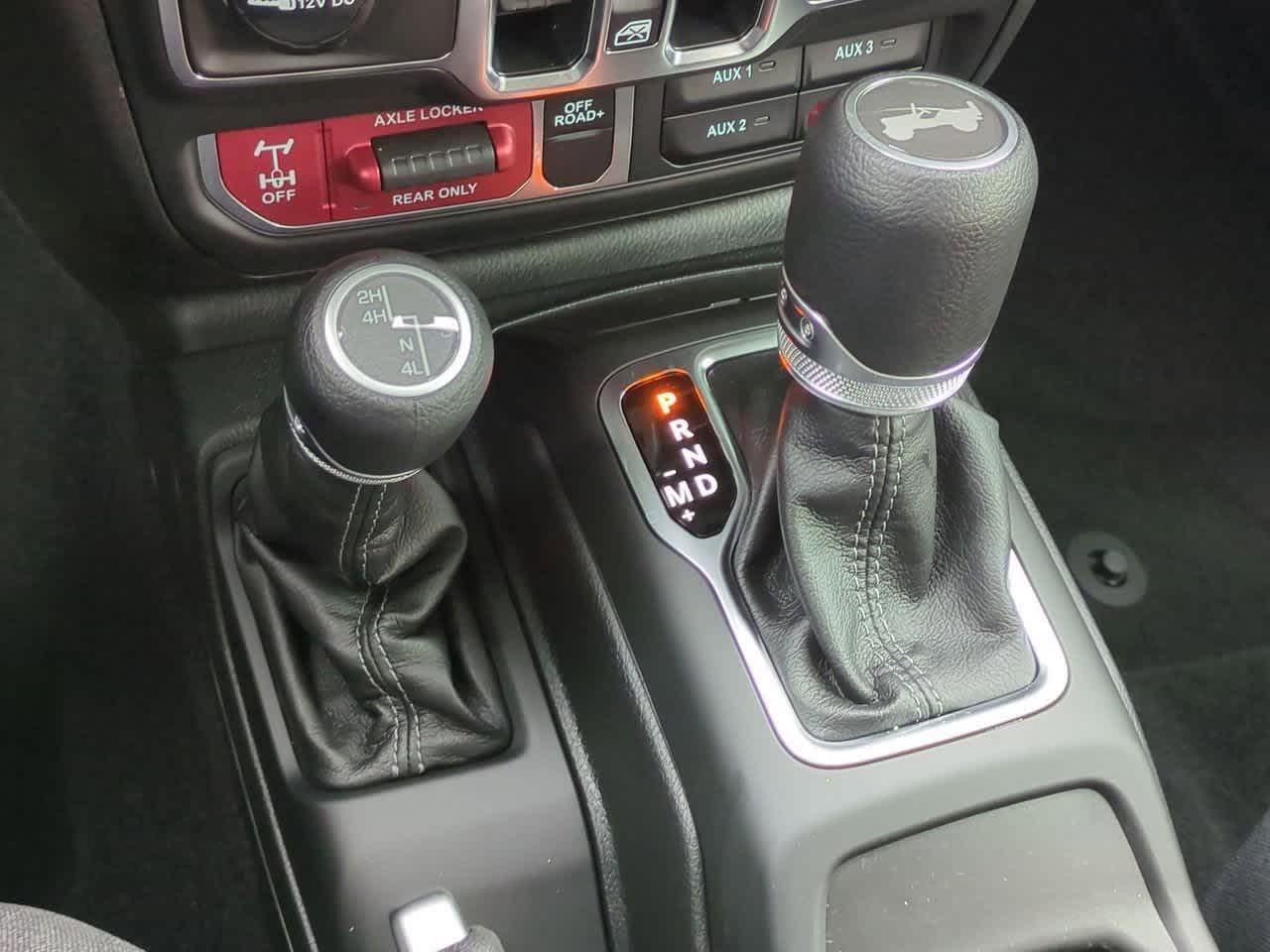 Thumbnail: 2025 Jeep Wrangler - 32