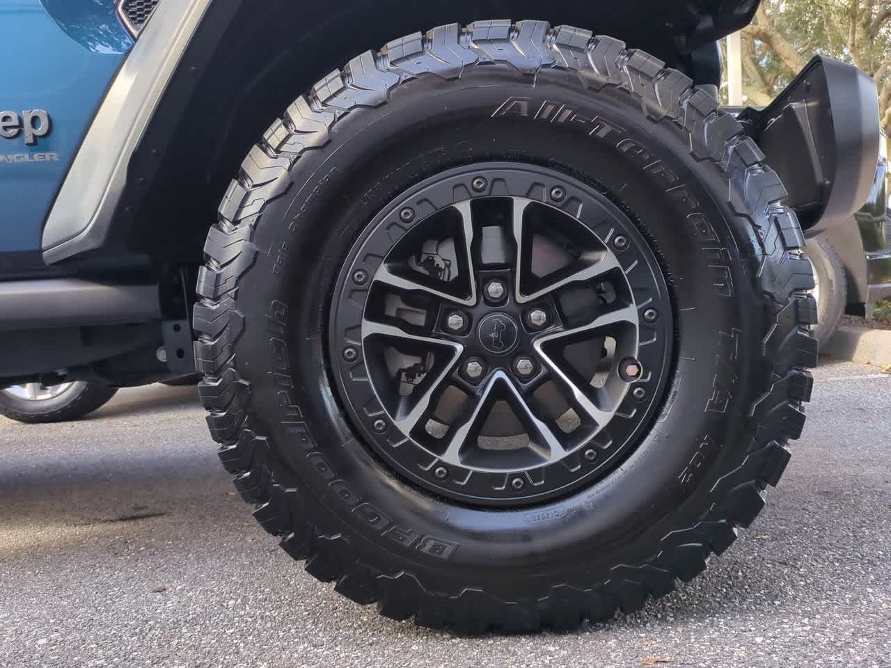 Thumbnail: 2025 Jeep Wrangler - 14