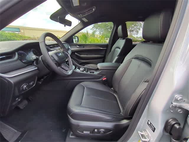 Thumbnail: 2025 Jeep Grand Cherokee - 17